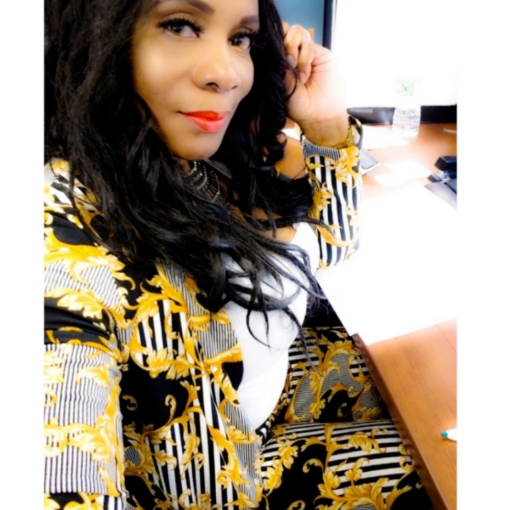 Meet your Posher, Ellie